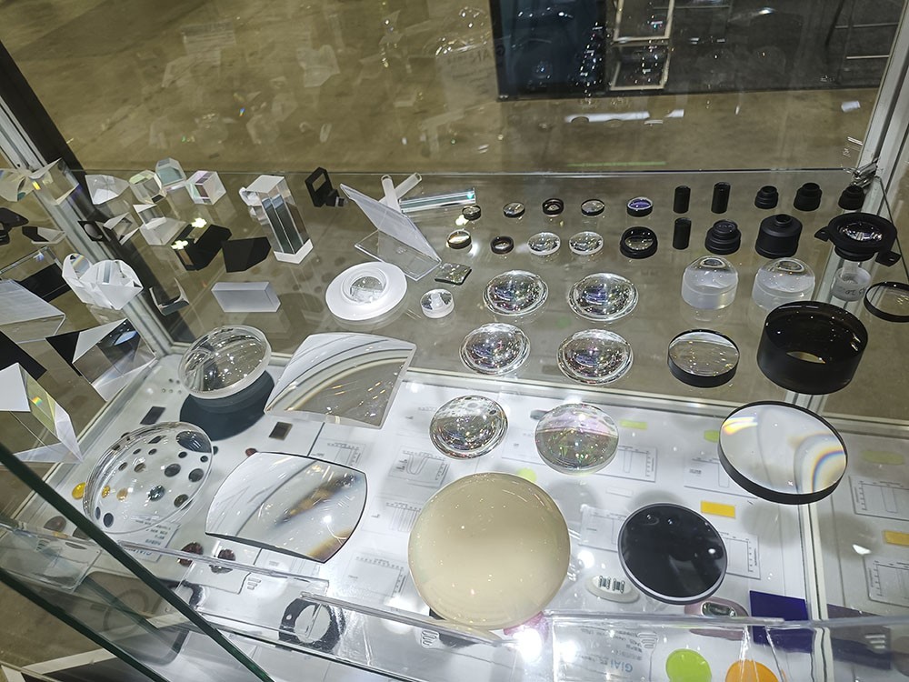 金年会jinnianhui
透镜及非球面展品展示