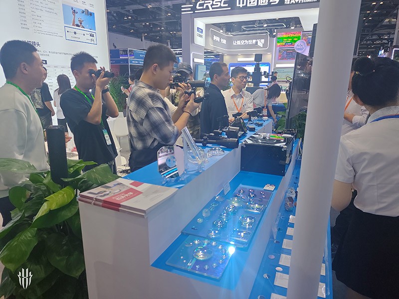 军博会金年会jinnianhui
现场参观客户